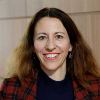 Dr-Sarah-Tresch