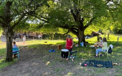 Storytelling, Drumming und Pferde